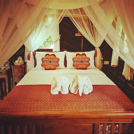 Baan Sithepaban Guesthouse Пхитсанулок Экстерьер фото