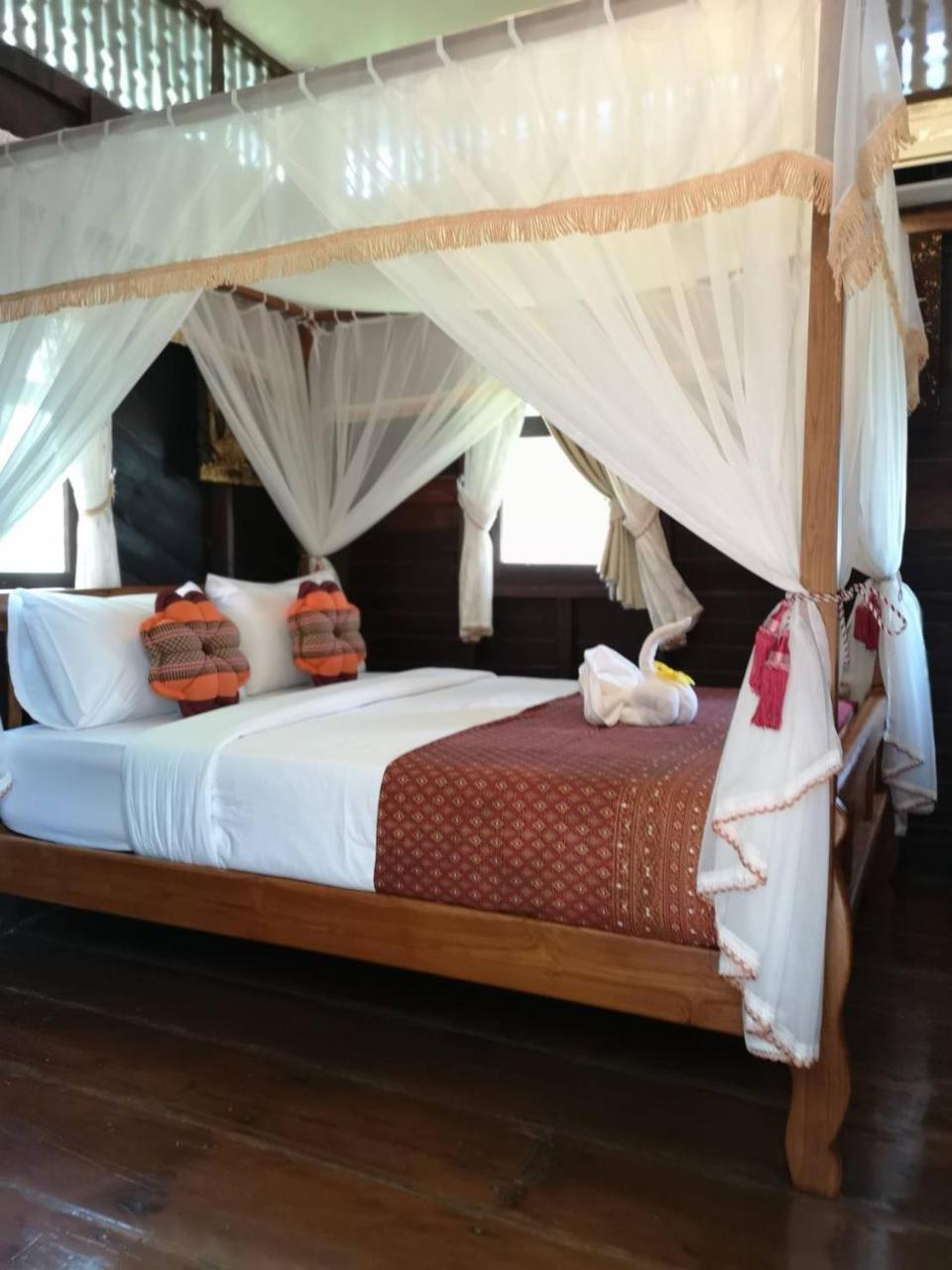 Baan Sithepaban Guesthouse Пхитсанулок Экстерьер фото